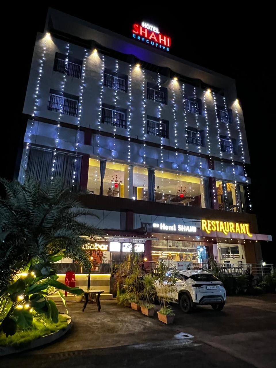 Hotel Shahi Executive Malkapur  エクステリア 写真